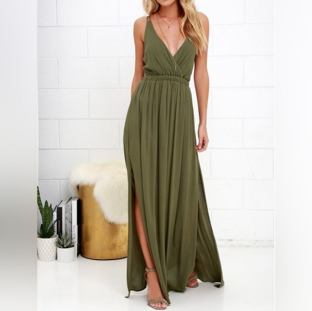 Lulu’s Lost in Paradise Olive Green Maxi Dress Open Back Side Slit Size S